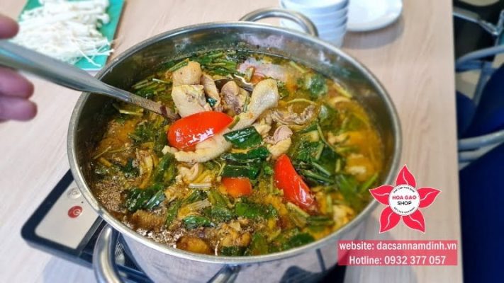 Lẩu gà cơm rượu “độc quyền” của Hoa Gạo Food