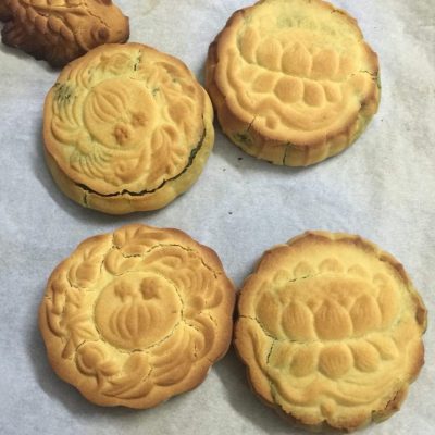Bánh trung thu bị nứt có nhiều nguyên nhân khác nhau