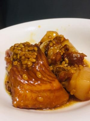 Cá kho bao nhiêu calo là câu hỏi được nhiều người quan tâm