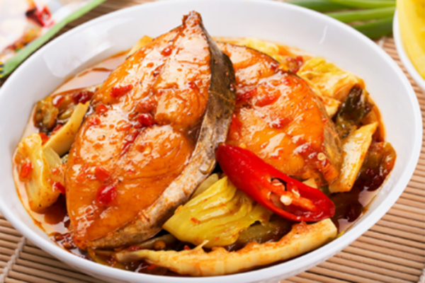 Cá kho dưa là món ăn rất "tốn" cơm