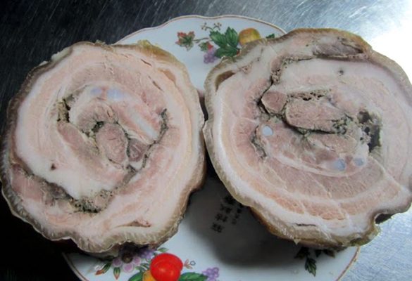 Đĩa giò mỡ cuốn thơm ngon hấp dẫn