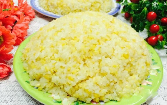 Xôi là một lễ vật thể hiện lòng thành với ông bà tổ tiên