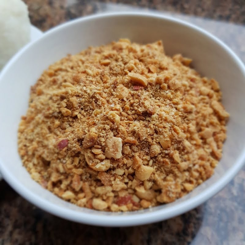 Làm muối mè ăn kèm xôi là hết ý