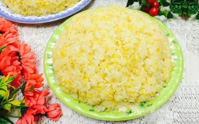 Đĩa xôi thơm ngon chờ bạn thưởng thức