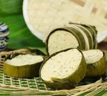 Giò lụa bằng tàu hũ ky luôn hấp dẫn mọi người