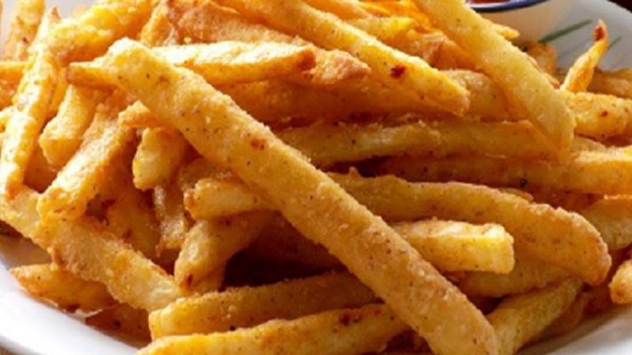 Chả mỡ chiên khoai tây, cà rốt là món ngon khiến bé thích mê