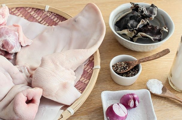 Cần khử sạch mùi hôi của nguyên liệu làm giò thủ