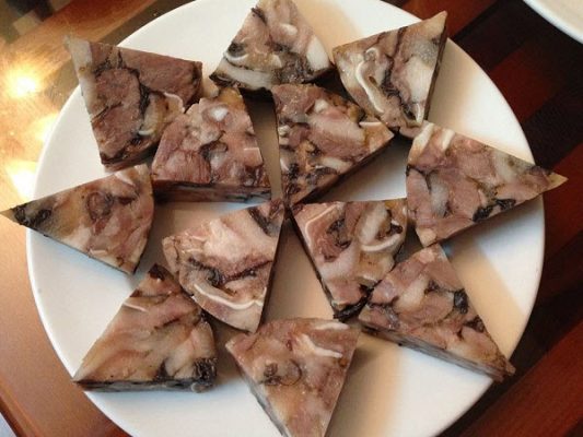 cách làm giò thủ tai heo miền Bắc